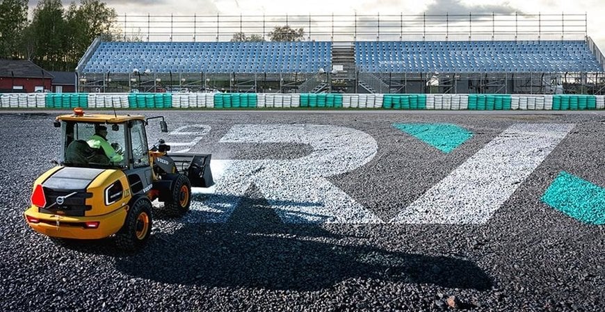 VI BYGGER FRAMTIDEN: VOLVO CONSTRUCTION EQUIPMENT BLIR OFFICIELL LEVERANTÖR TILL HELELEKTRISKA FIA WORLD RALLYCROSS CHAMPIONSHIP